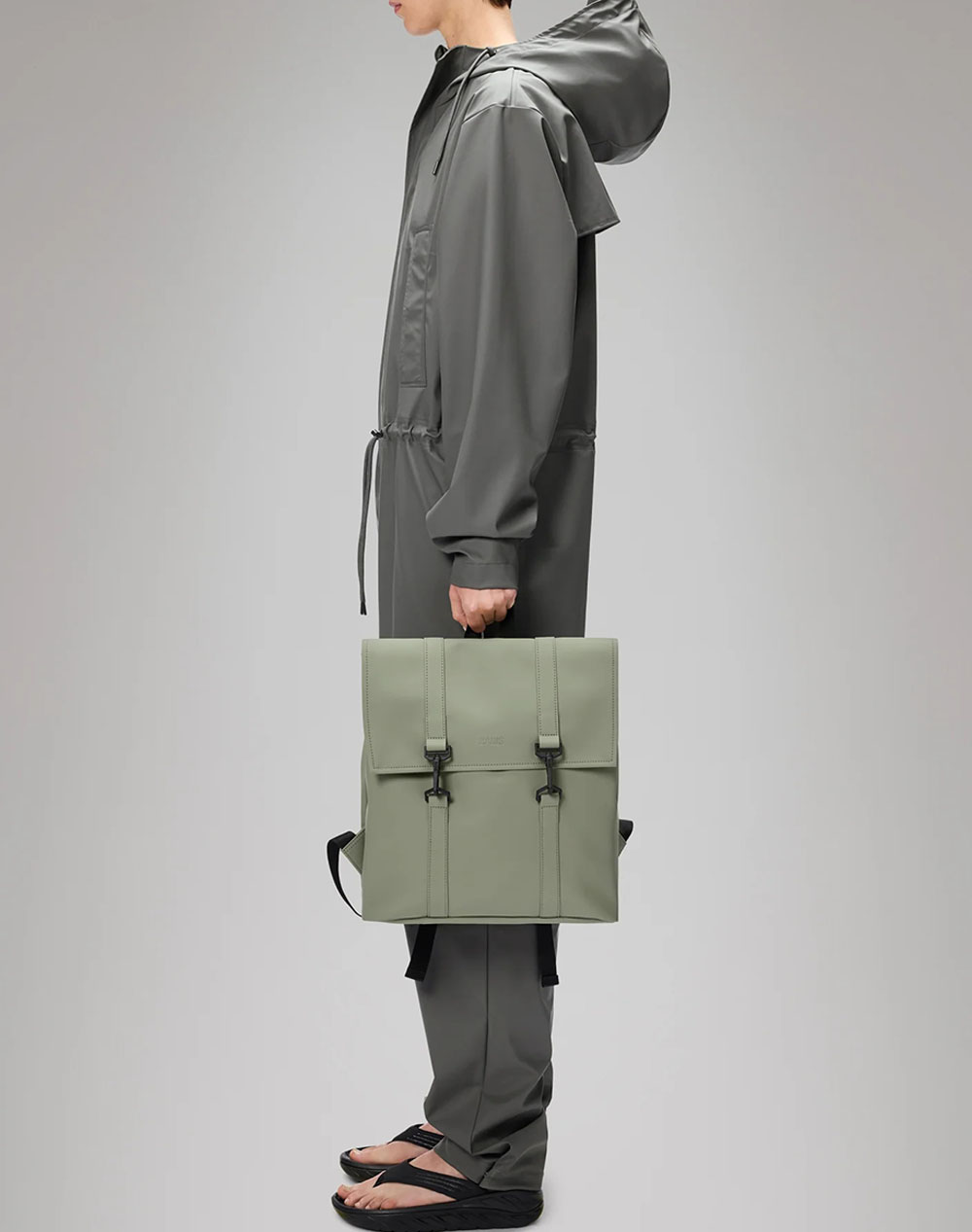 RAINS MSN Bag Mini W3 (Размери: 34 x 31 x 12 см.)