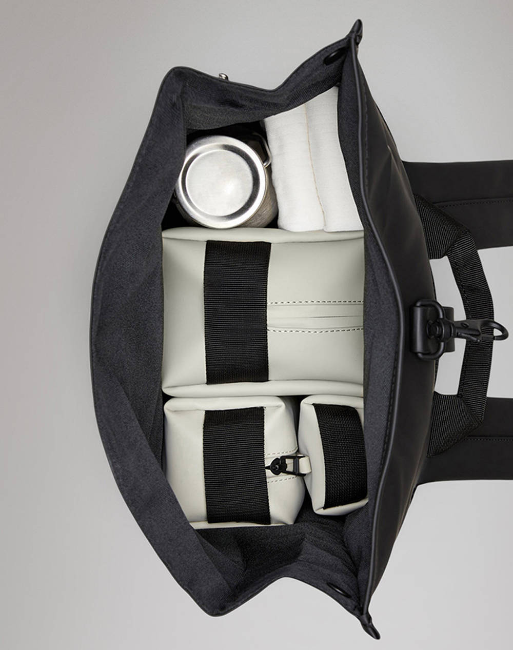 RAINS Rolltop Rucksack W3 (Размери: 48 x 32 x 11 см.)