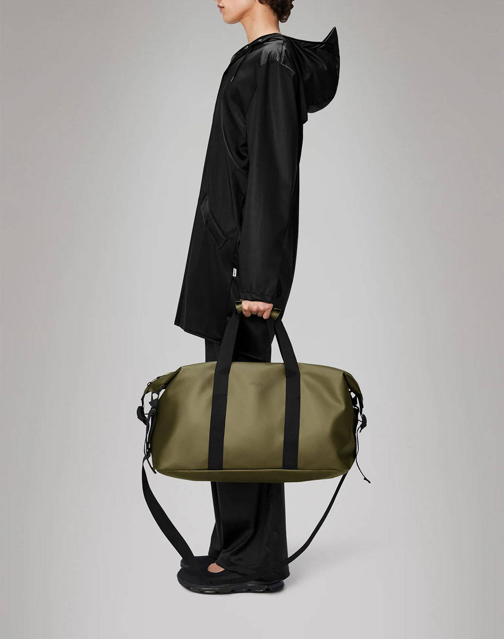 RAINS Hilo Weekend Bag W3 (Размери: В27 x Ш52 x Д26 см.)