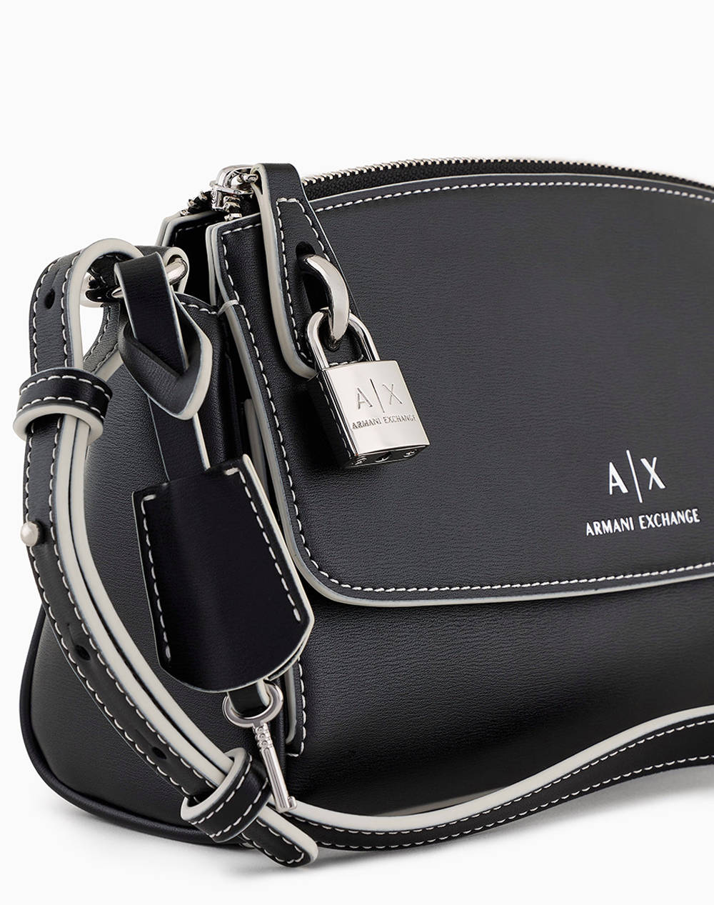 ARMANI EXCHANGE MESSENGER BAG (Размери: 22.5 x 8 x 14 см.)