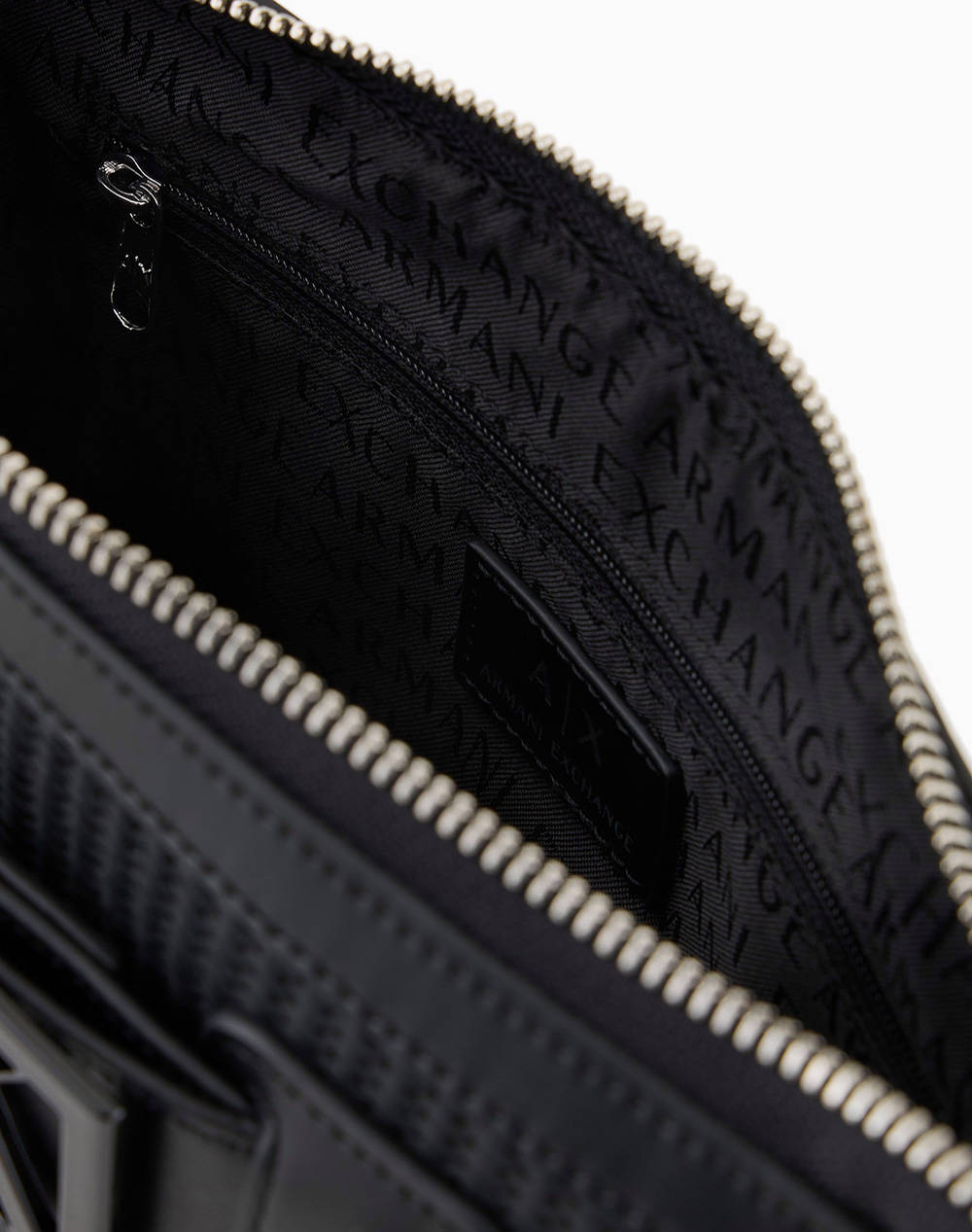 ARMANI EXCHANGE SHOULDER BAG (Размери: 15 x 24 x 6см.)