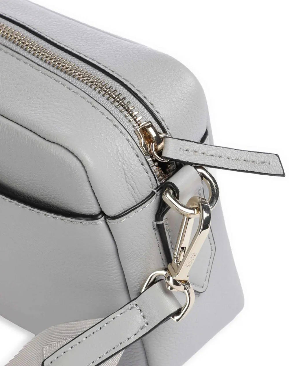 BOSS Alyce Crossbody BM 10260880 01 (размери: 21 x 15 x 7см.)