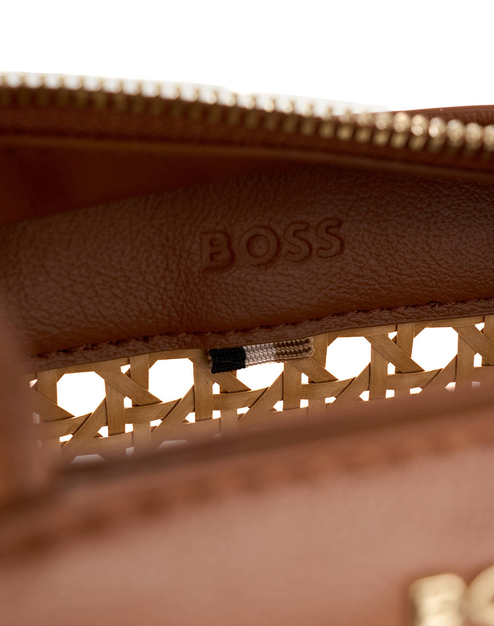 BOSS Sandy Mini Tote SPU 10271656 01 (Размери: 22 x 15 x 6 см.)