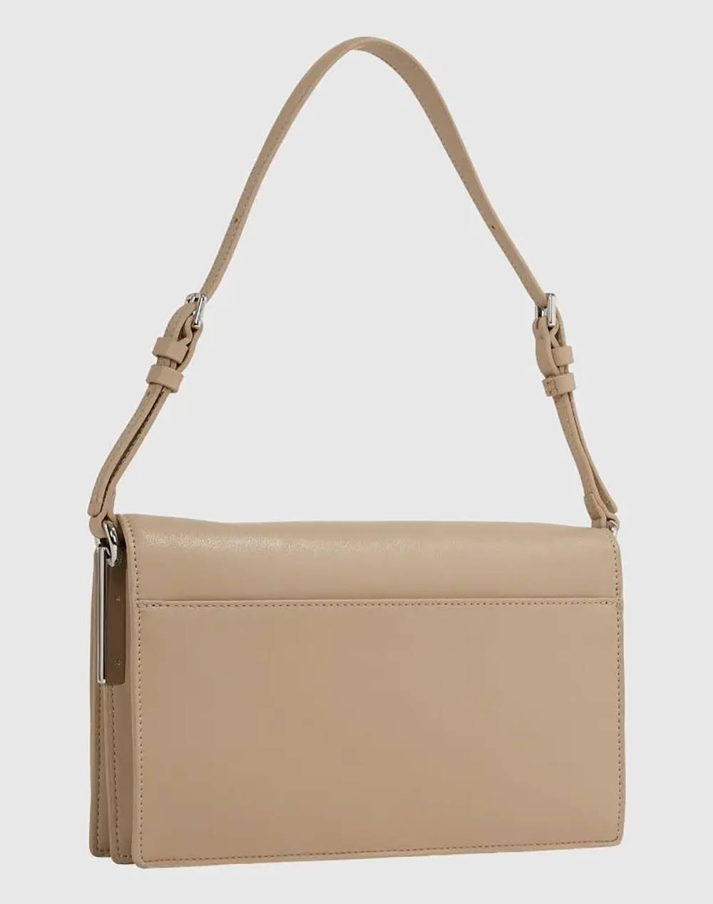 CALVIN KLEIN JEANS CK ELONGATED SHOULDER BAG (Размери: 26 x 17 x 7см.)