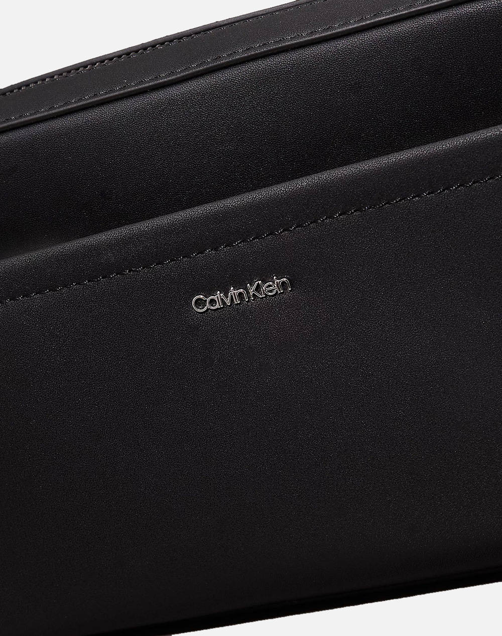 CALVIN KLEIN JEANS CK MUST CONVERTIBLE CAMERA BAG (размери: 21.5 x 16.5 x 5см.)