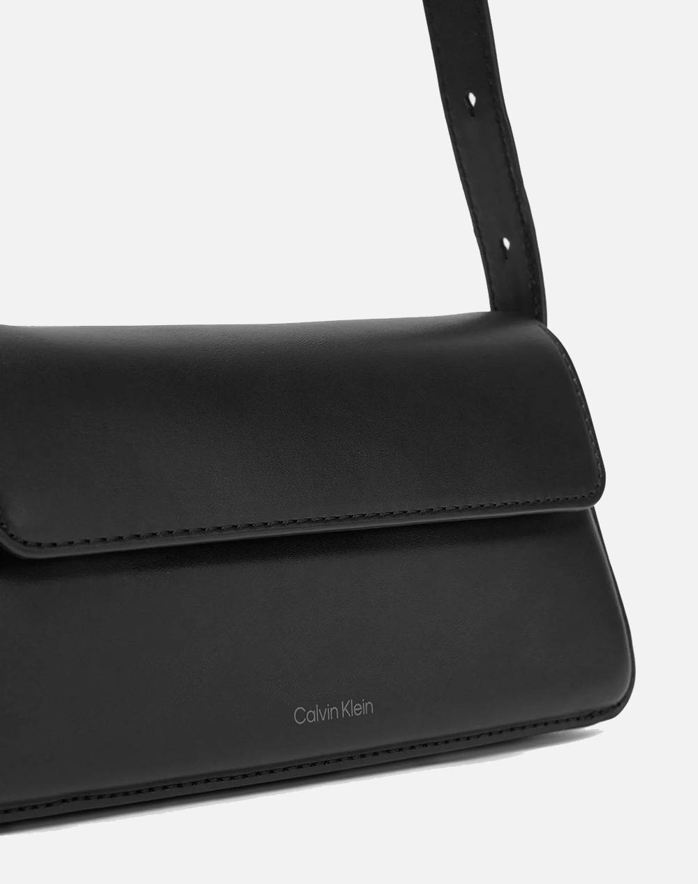 CALVIN KLEIN JEANS BELTED SMALL SHOULDER BAG (размери: 23.5 x 12 x 6см.)