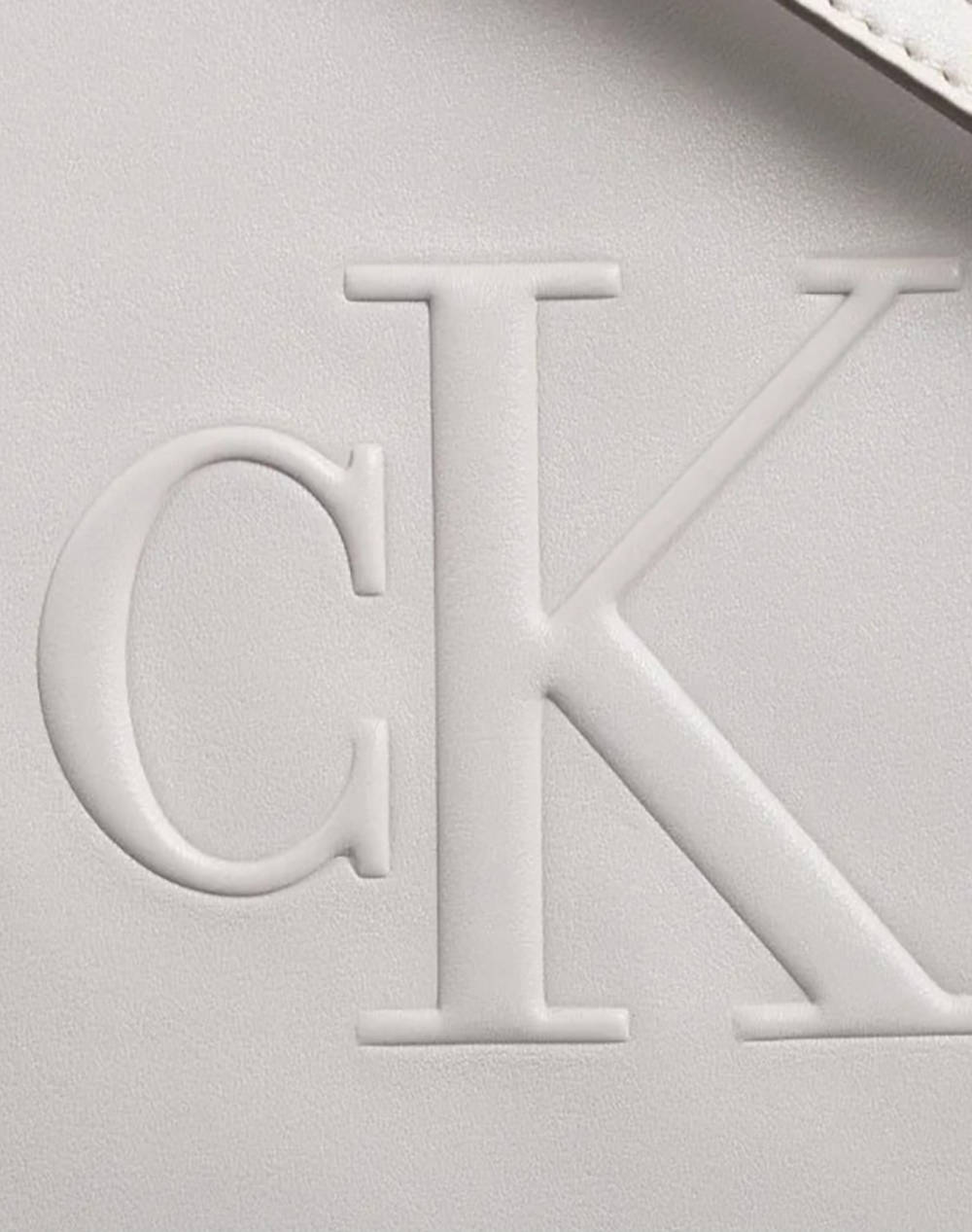 CALVIN KLEIN SCULPTED MINI EW TOTE (Размери: 22 x 27 x 7см.)