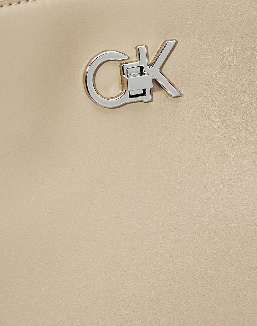 CALVIN KLEIN JEANS CK CONVERTIBLE BUCKET BAG (Размери: 23 x 25 x 13 см.)
