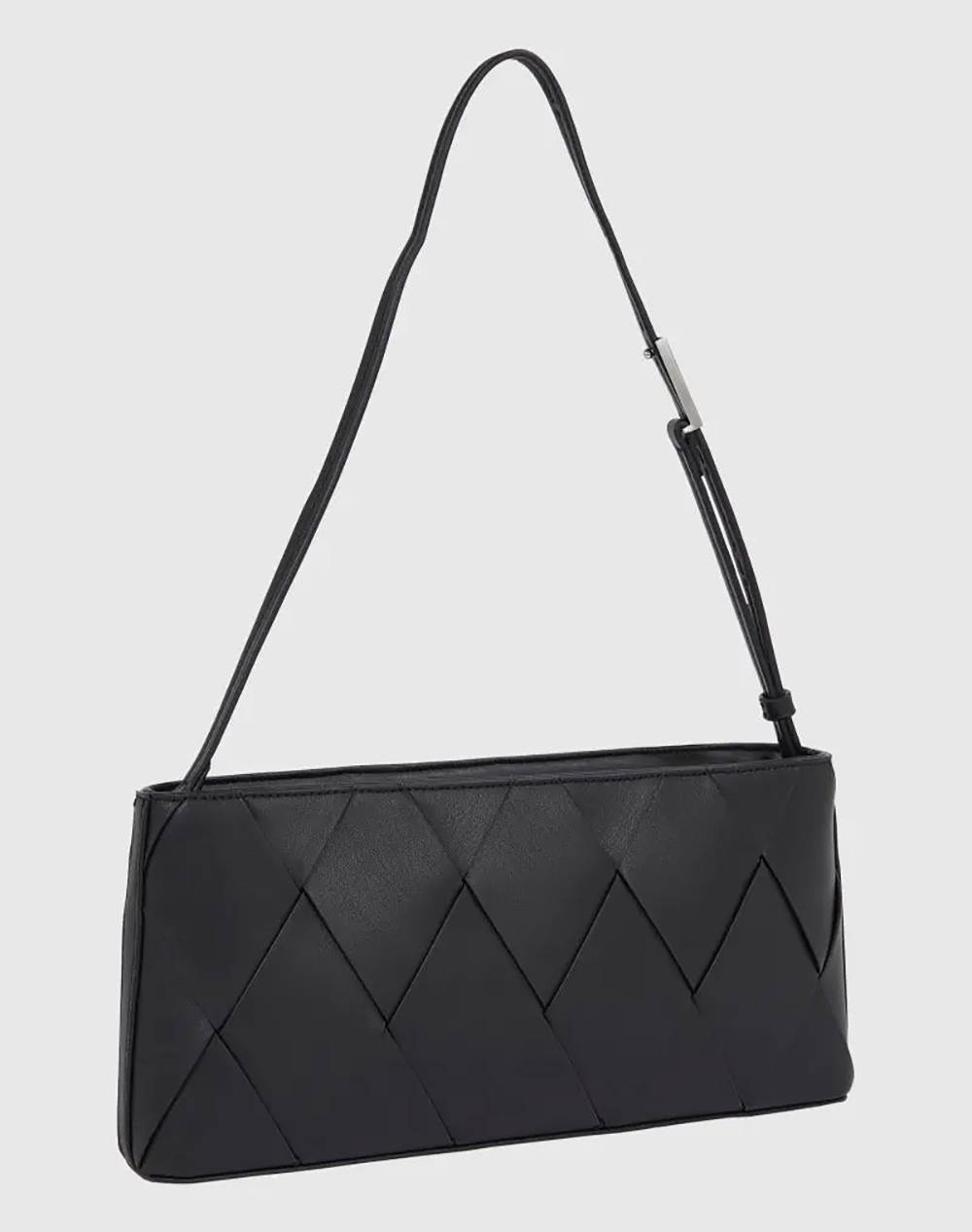 CALVIN KLEIN JEANS CK WOVEN ELONGATED SHOULDER BAG (Размери: 31 x 5 x 14,5см)