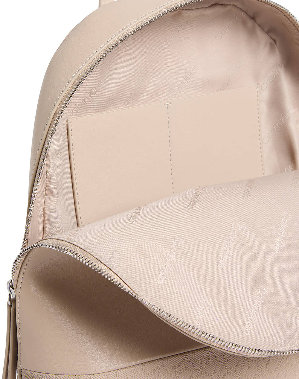 CALVIN KLEIN JEANS CK MIXMEDIA BACKPACK_MONO (размери: 30.5 x 40.6 x 12.7см.)