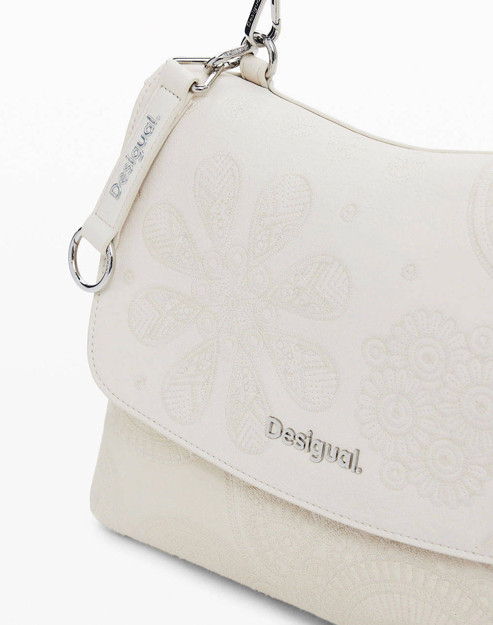 DESIGUAL D3 BAG_DEJAVU POSADAS ECRU ДАМСКА ЧАНТА (Размери: 32 x 23 x 12см.)