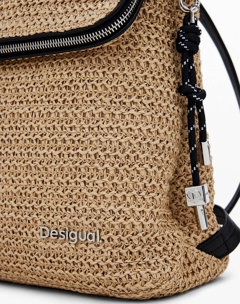 DESIGUAL D2 BACK_HALF LOGO RAFFIA H ДАМСКА ЧАНТА (Размери: 27 x 29 x 11.5см)