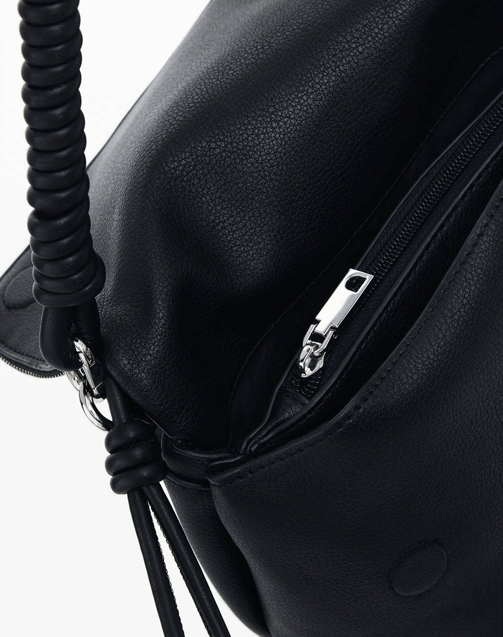 DESIGUAL D2 BACK_HALF HAMPTON BLACK ДАМСКА ЧАНТА (Размери: 27 x 30 x 12см)