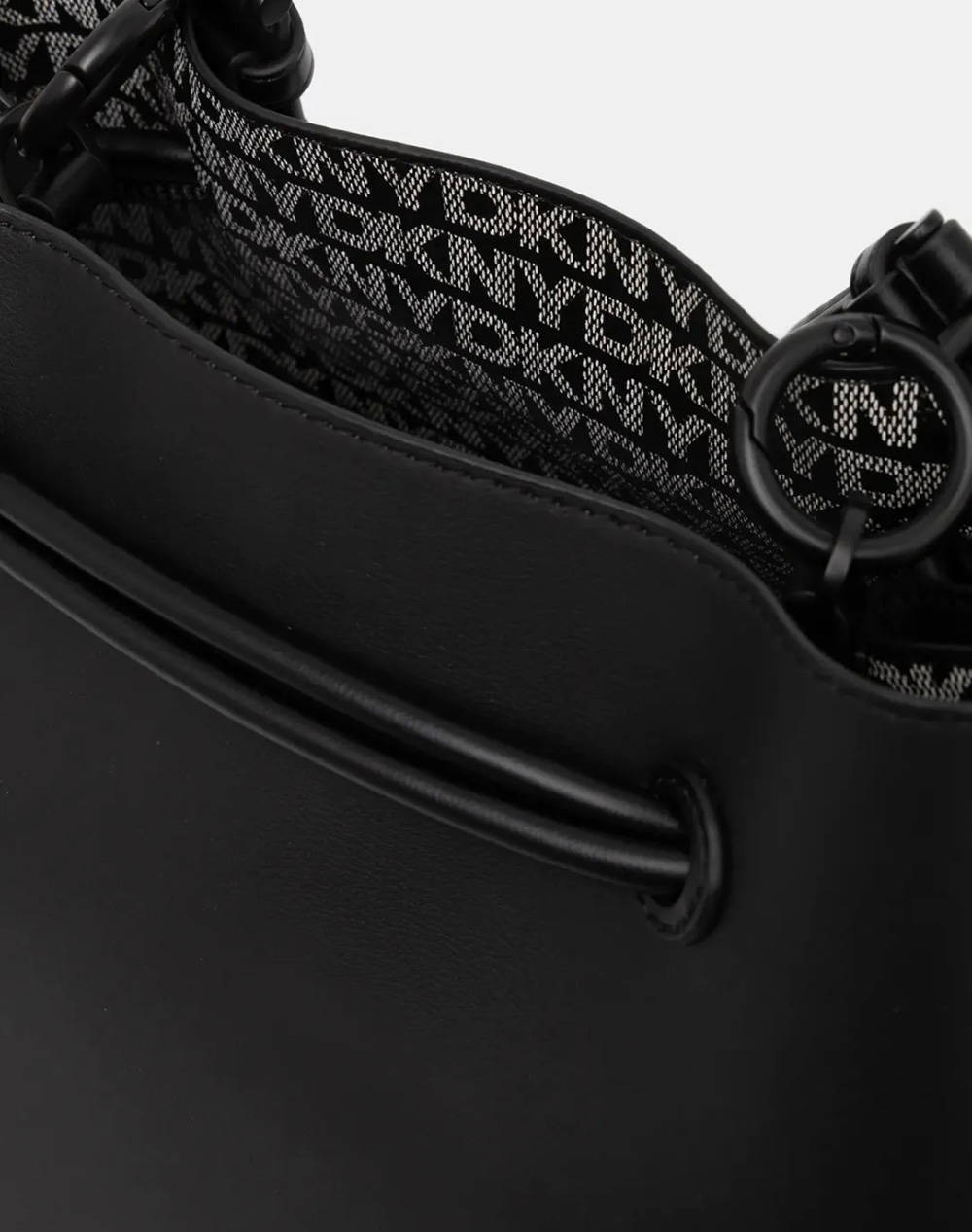 DKNY R44JZI31 TEIGAN BUCKET HANDBAG DKNY (Размери: 27.5 x 29 x 13см.)