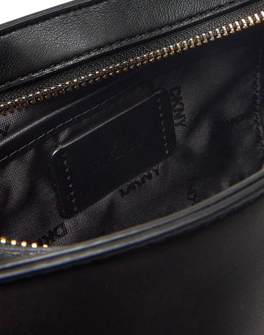 DKNY R44EKI56 BELEN CROSS BODY HANDBAG DKNY ( Размери: 6 x 13 x 25см.)