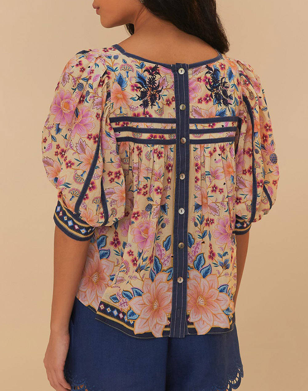 FARM RIO SUPERBLOOM TAPESTRY CREAM SQUARE NECKLINE BLOUSE