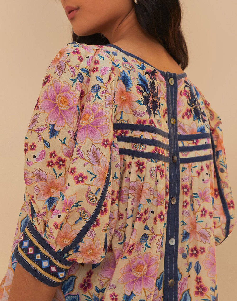FARM RIO SUPERBLOOM TAPESTRY CREAM SQUARE NECKLINE BLOUSE