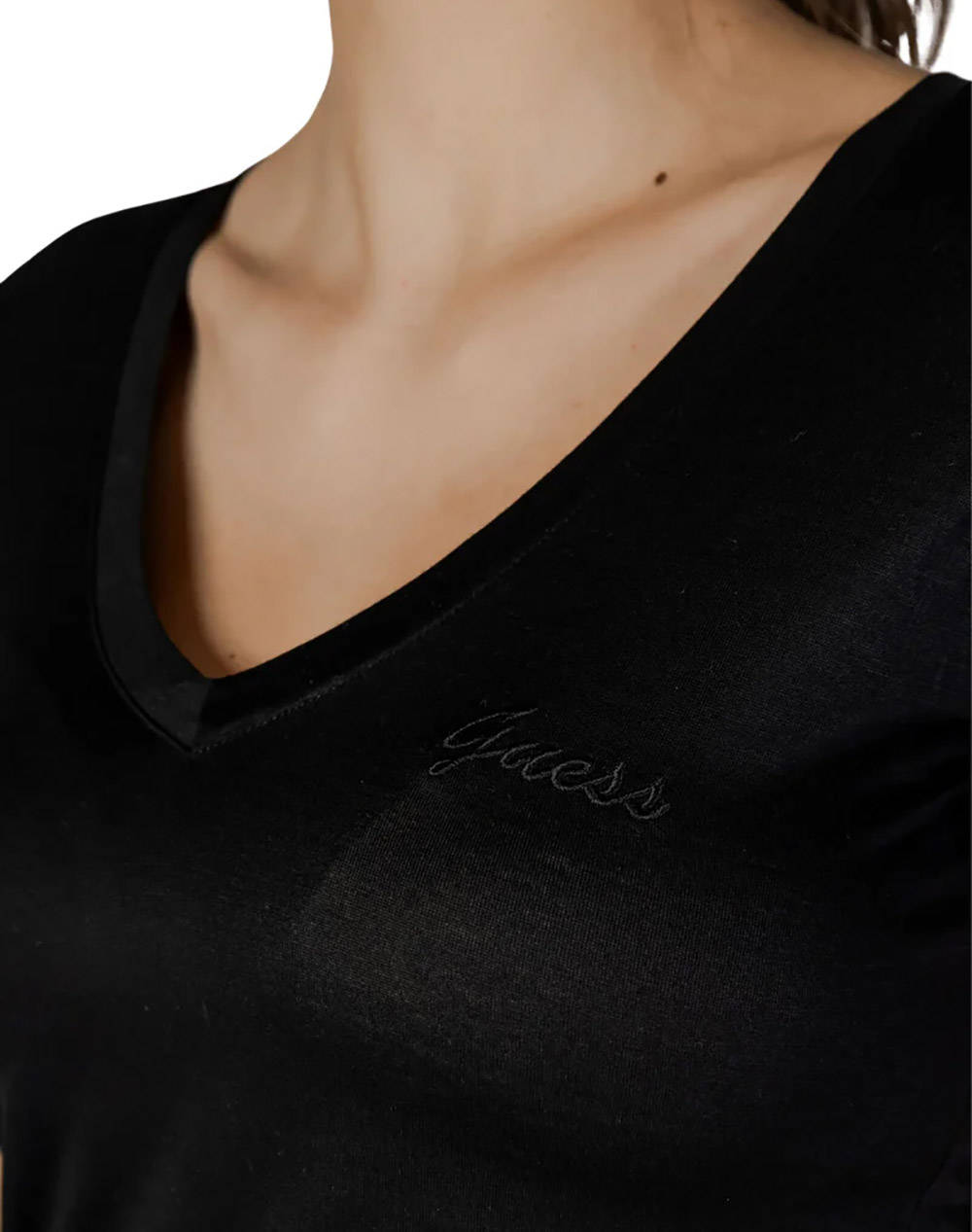 GUESS VN SS LIGHT BASIC TEE ДАМСКА ТЕНИСКА