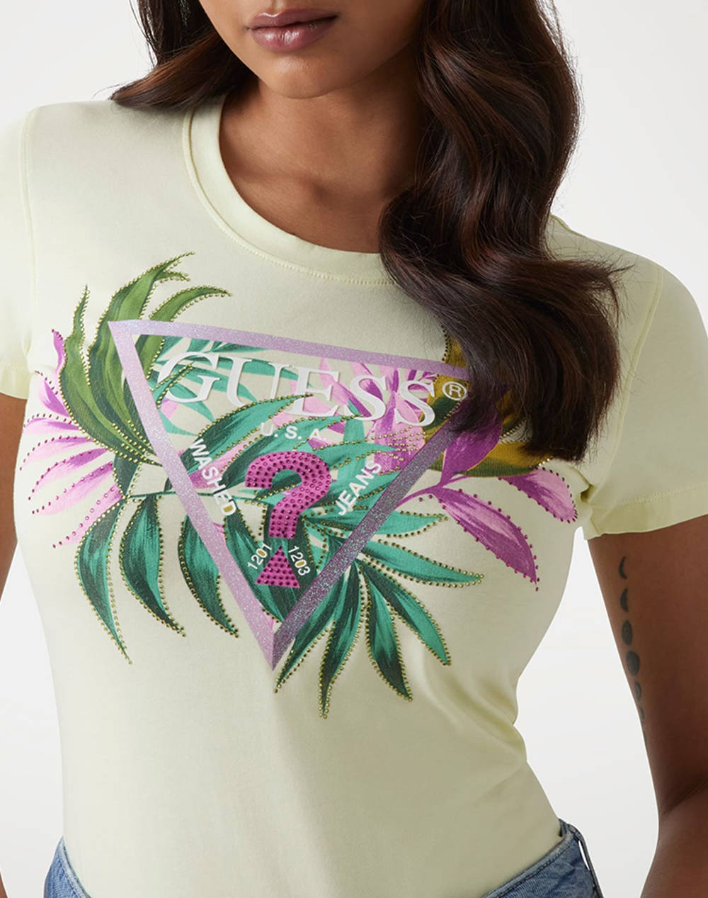 GUESS CN SS LEAF TRIANGLE TEE ДАМСКА ТЕНИСКА