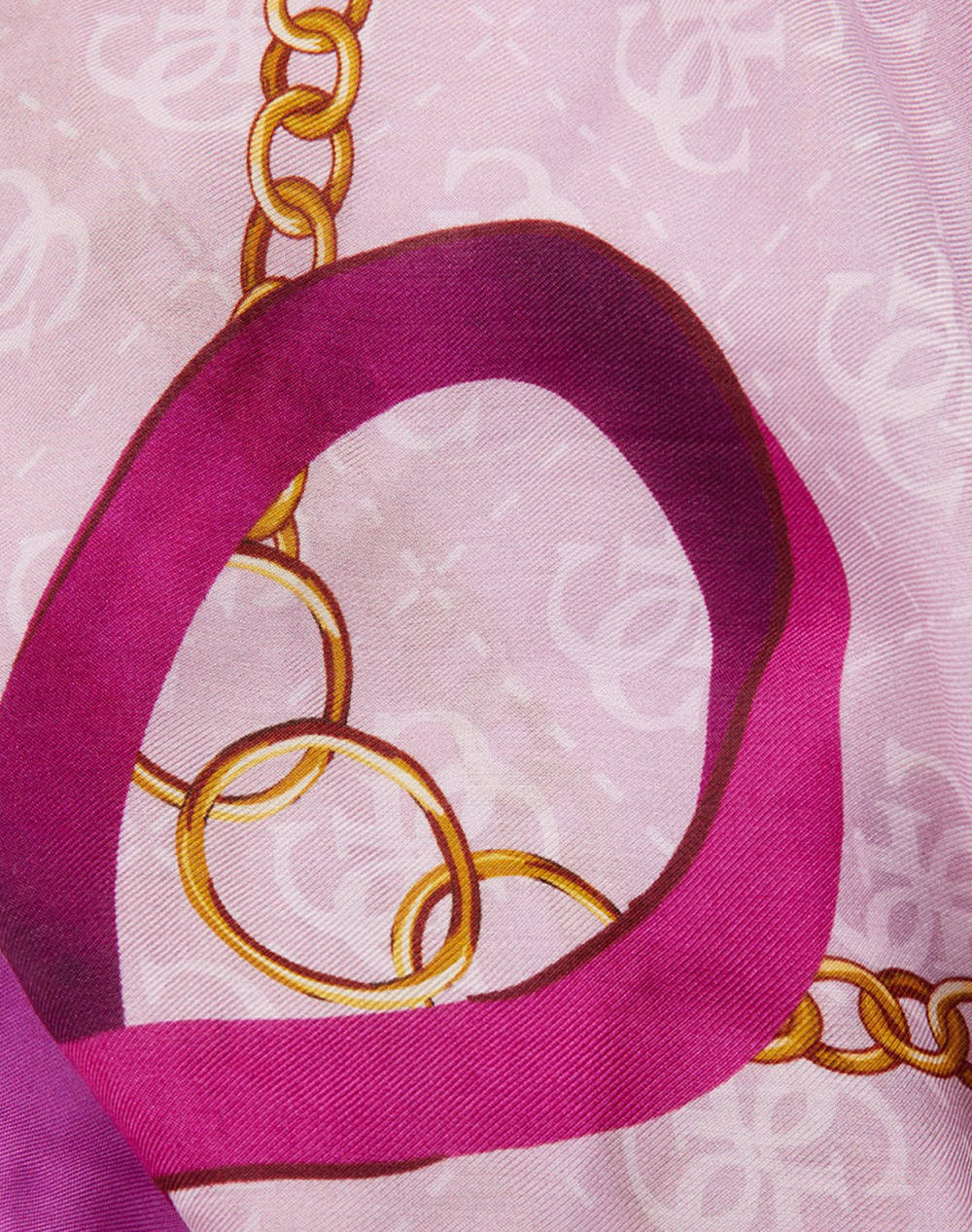 GUESS FOULARD 130X130 ДАМСКИ АКСЕСОАРИ