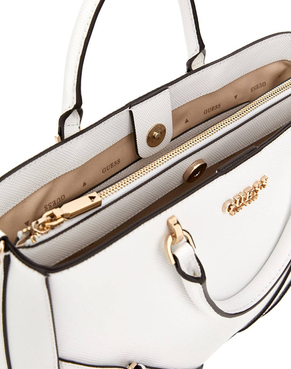 GUESS BRAMINA GIRLFRIEND SATCHEL ДАМСКА ЧАНТА (Размери: 30 x 20 x 9см.)