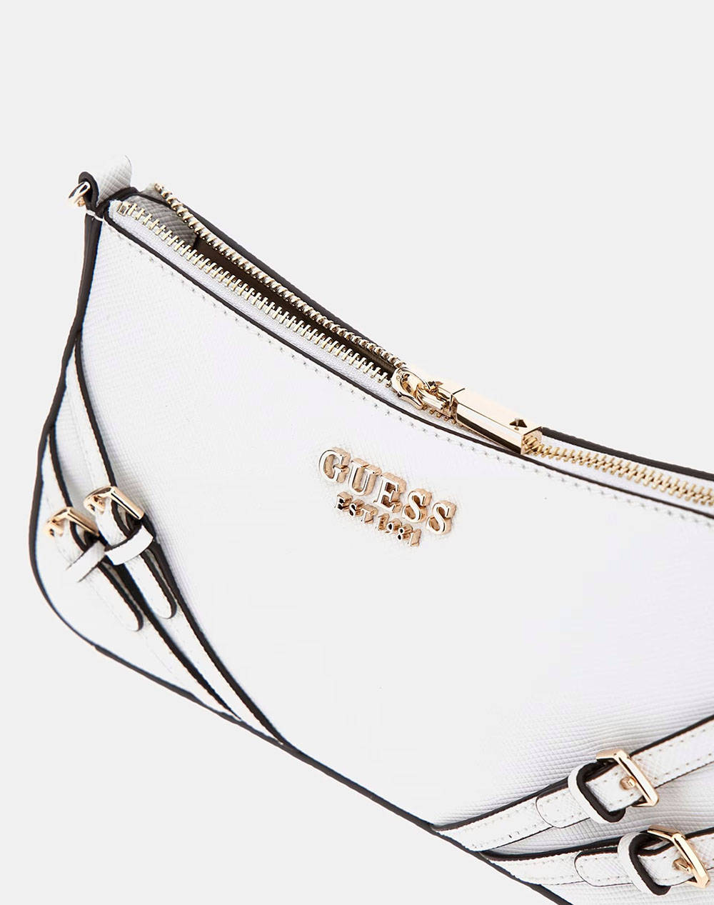 GUESS BRAMINA TOP ZIP SHOULDER ДАМСКА ЧАНТА (Размери: 25 x 14 x 6см.)