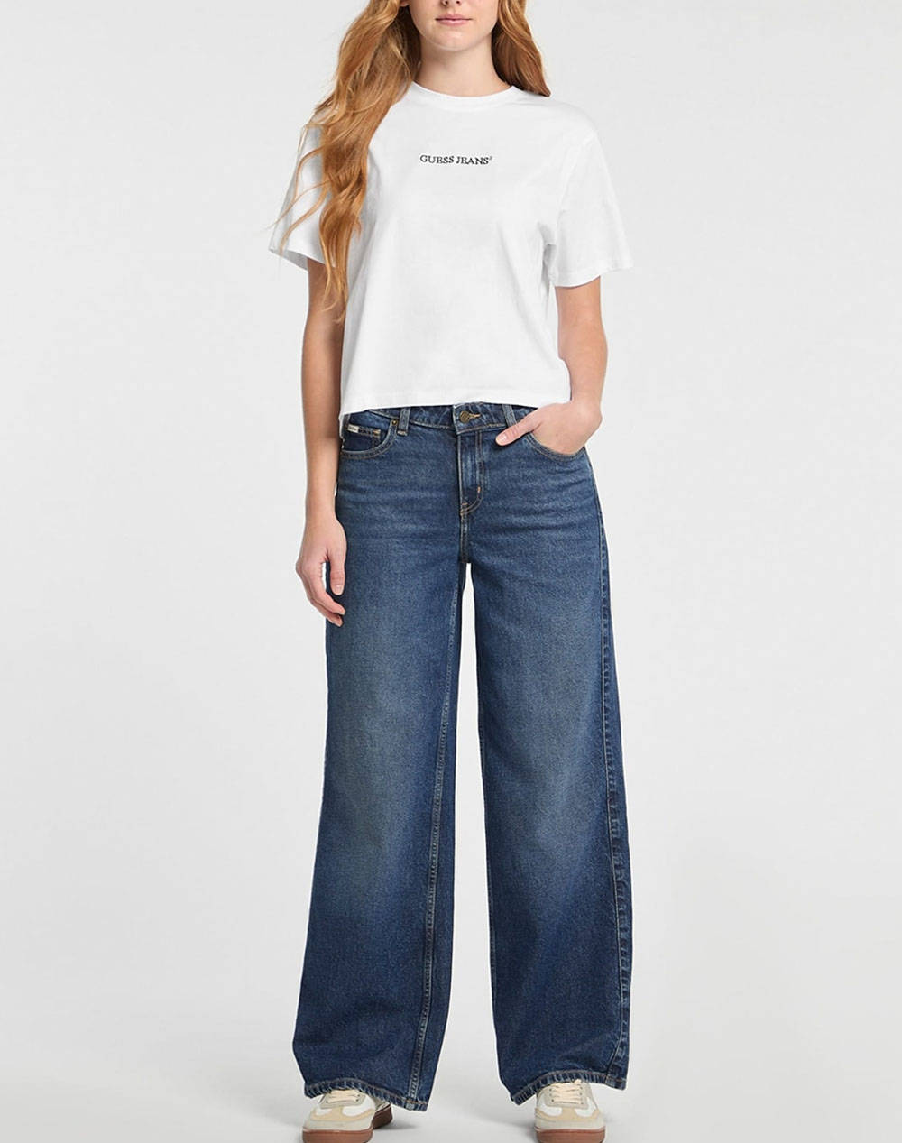 GUESS JEANS GJ SS CN BOXY EMBRO LOGO TEE ДАМСКА ТЕНИСКА