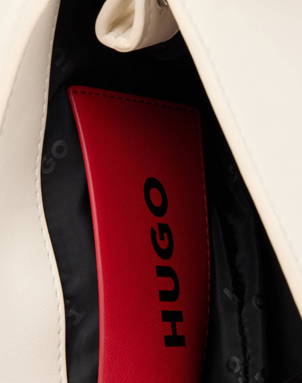 HUGO Mel Crossbody WB 10269938 01 (размери: 23 x 13 x 10см.)