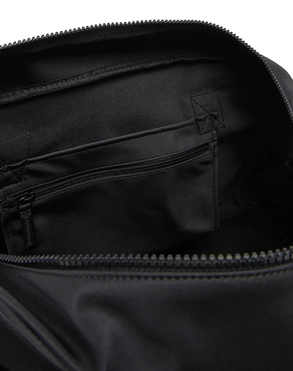 KARL LAGERFELD KLJ NYLON GYMBAG (Размери: 47 x 31 x 26см.)