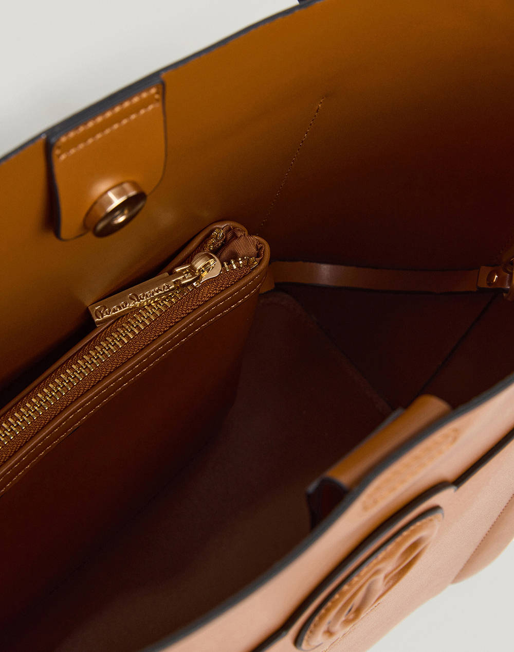PEPE JEANS COLBIE LIMITED ДАМСКА ЧАНТА (размери: 33.5 x 14.5 x 26см.)