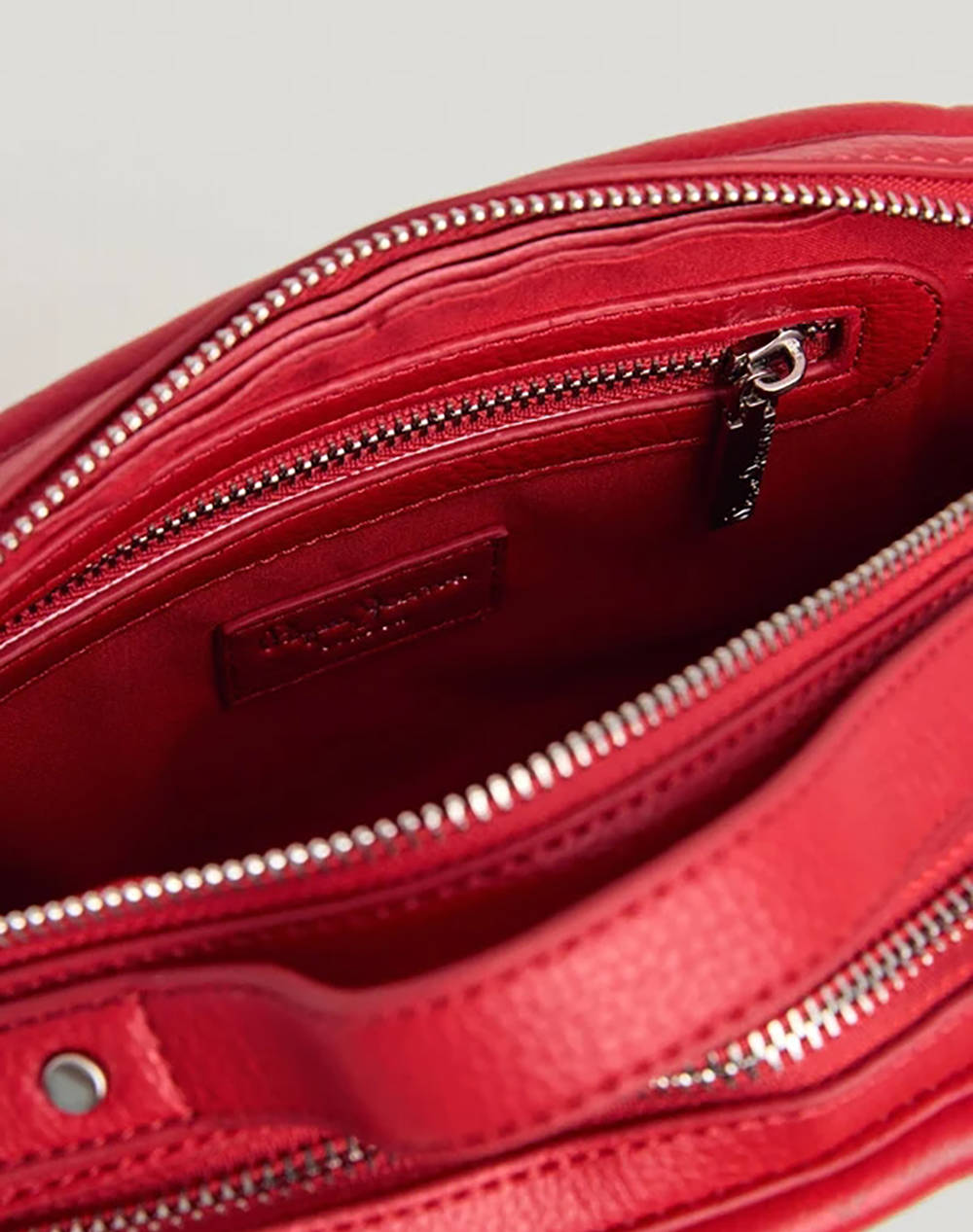 PEPE JEANS BASSY MAIN ДАМСКА ЧАНТА(Размери: 22 x 8 x 17см.)