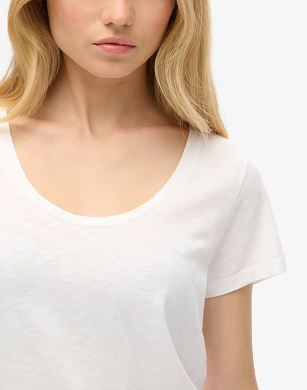 SUPERDRY D1 STUD SCOOP NECK TEE ДАМСКА ТЕНИСКА