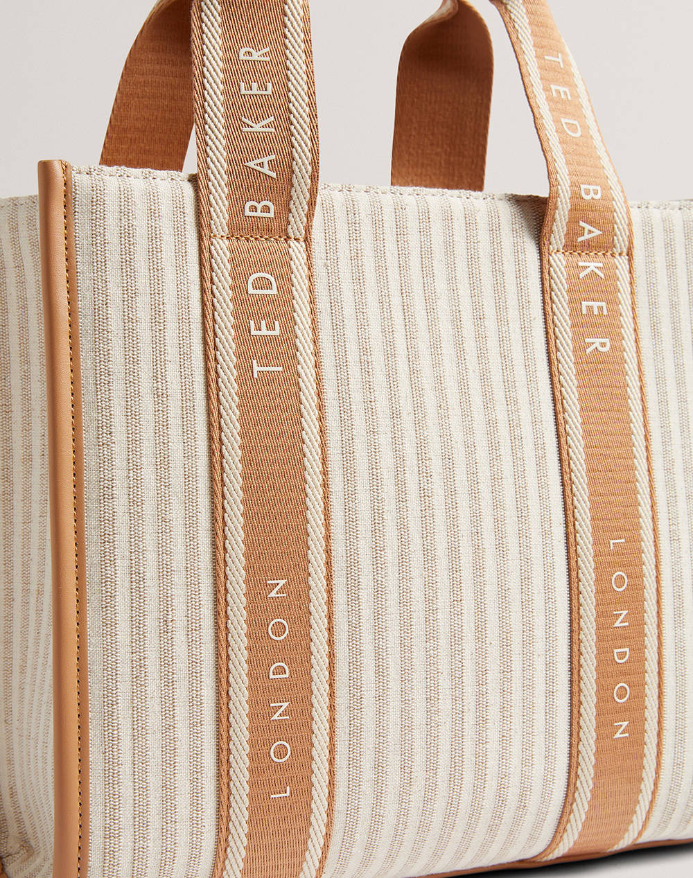TED BAKER HARLLEE Striped Canvas Small Webbing Cross Body Bag (Размери: 25 x 20 x 10см.)
