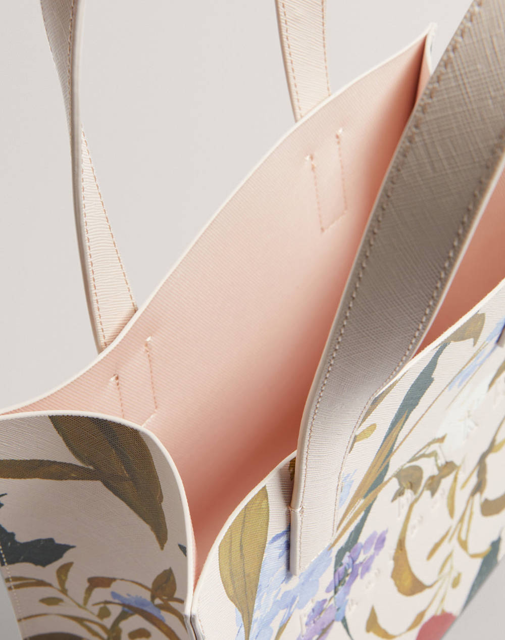 TED BAKER PHYLISA Floral Printed Small Icon Bag (Размери: 25 x 25 x 12.5см.)