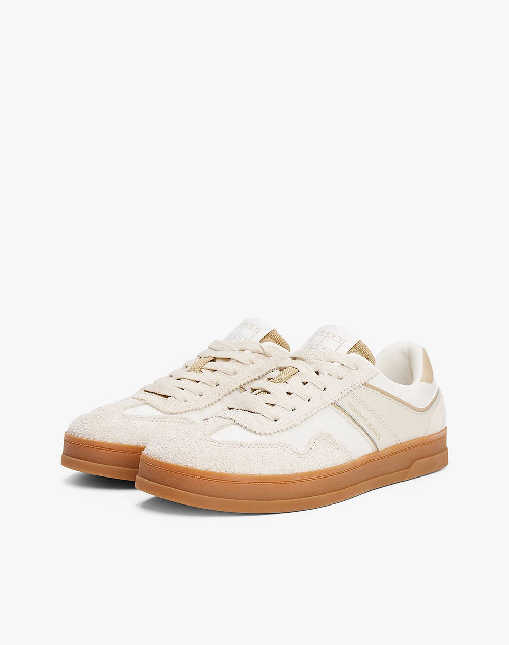 TOMMY HILFIGER THE GREENWICH MIX MEDIA