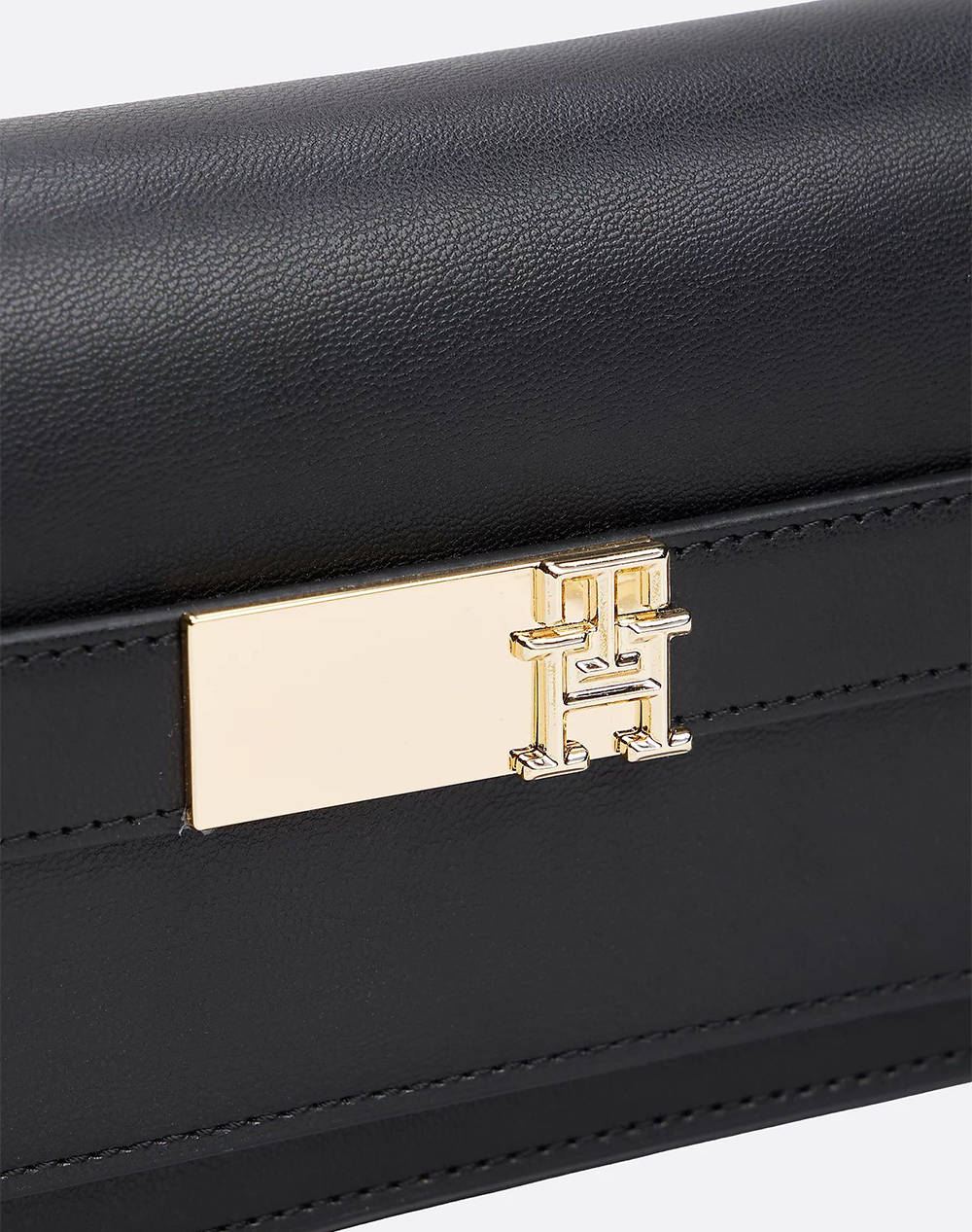 TOMMY HILFIGER TH HERITAGE LRG FLAP W/CHAIN (Размери: 19 x 4 x 10 см.)