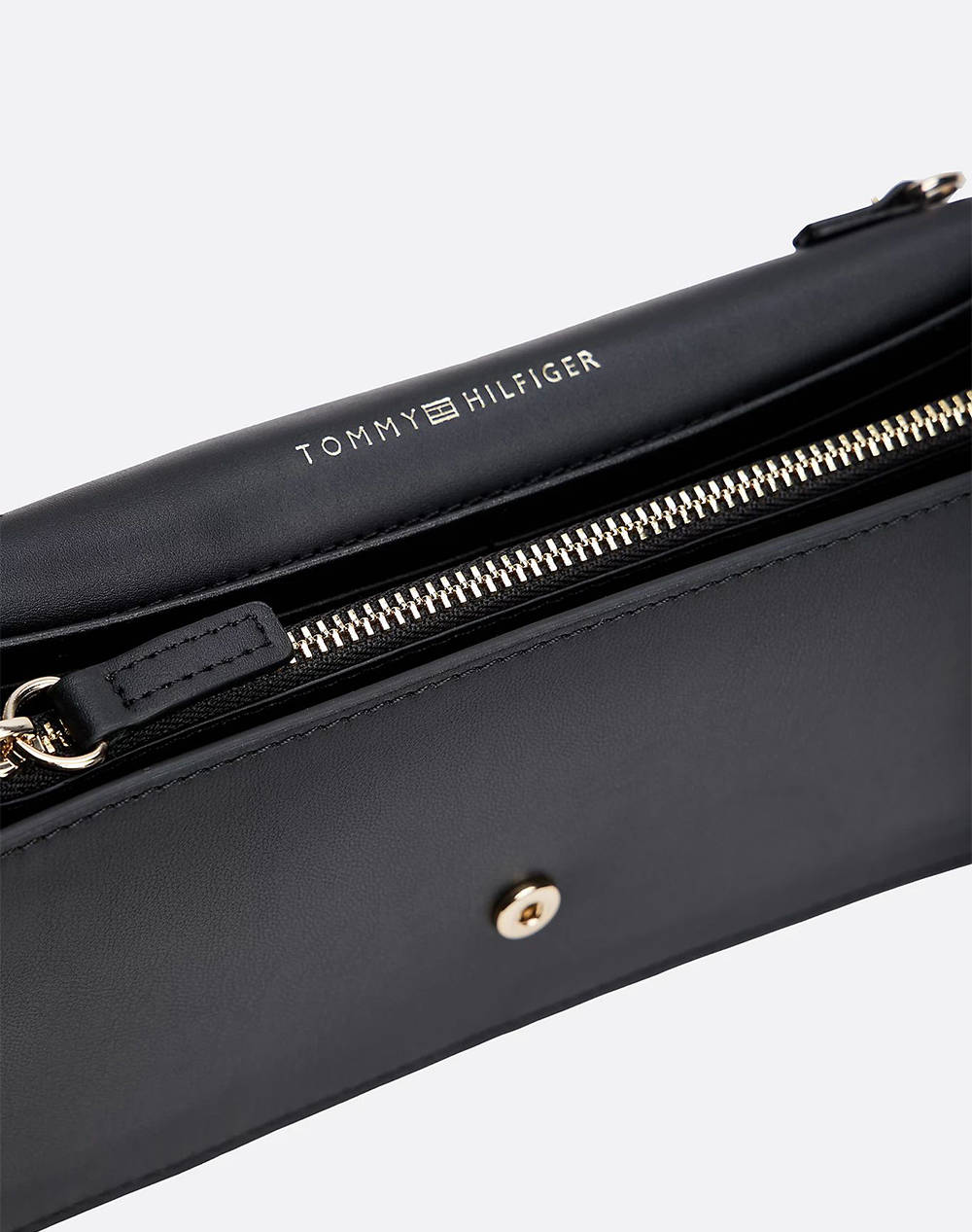 TOMMY HILFIGER TH HERITAGE LRG FLAP W/CHAIN (Размери: 19 x 4 x 10 см.)