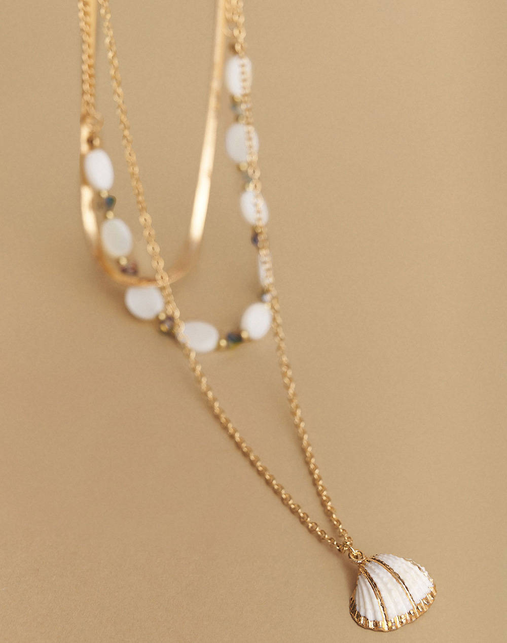 ATTRATTIVO NECKLACE METAL, SYNTHETIC, NATURAL STONE.
