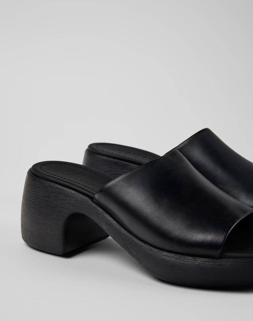 CAMPER Ultrasoft Negro/ThelmaSand Negro