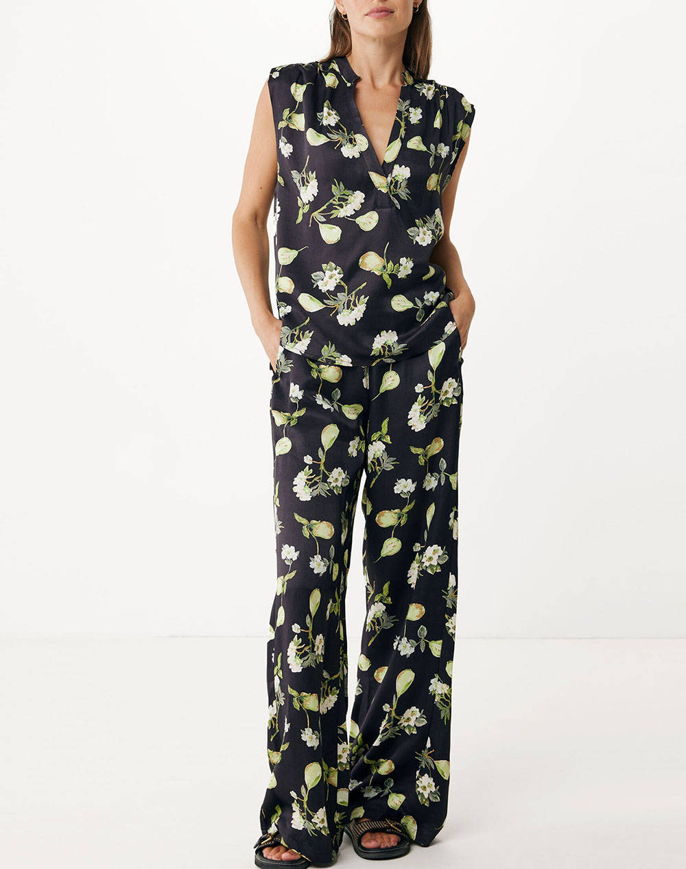 MEXX Sleeveless pear print blouse