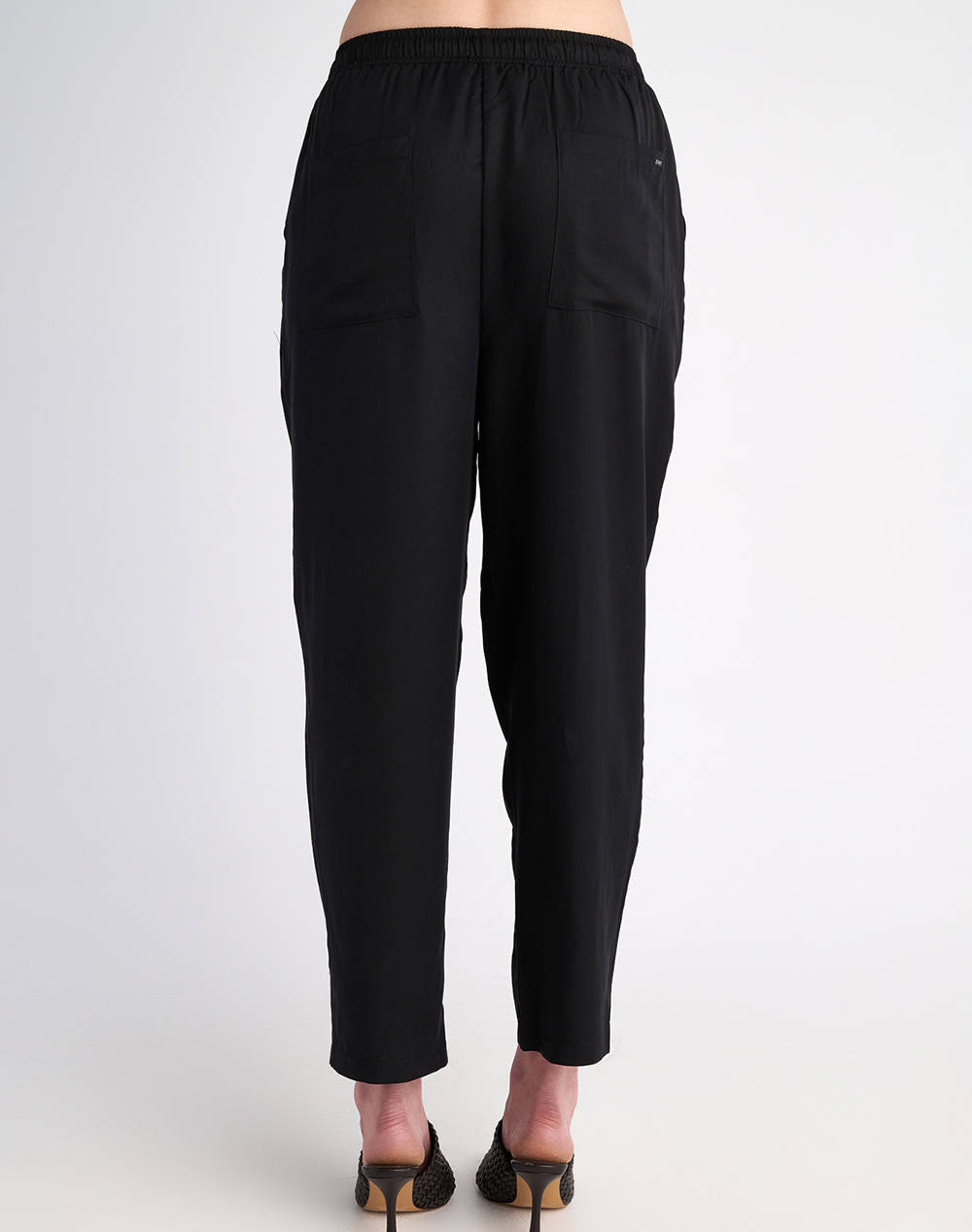 STAFF Jule Pant