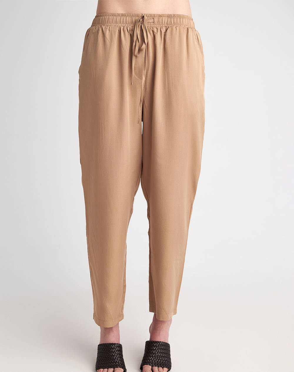 STAFF Jule Pant