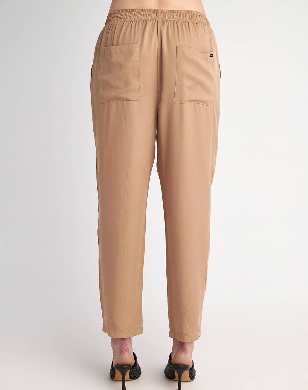 STAFF Jule Pant