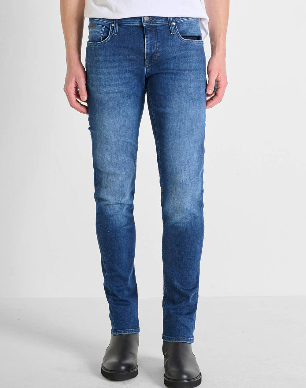 ANTONY MORATO MMDT00241FA7505821W02020 MIN OF 10 JEANS OZZY TAPERED FIT IN BLUE DENIM MENS PANTS