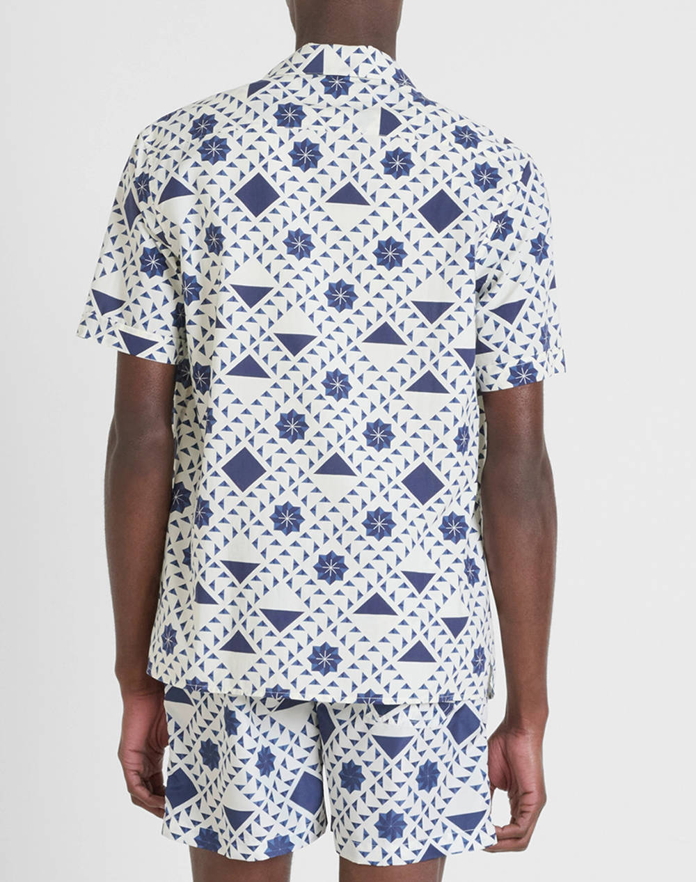 ANTONY MORATO MMSS00171FA430635 MIN OF 6 SHIRT HONOLULU REGULAR STRAIGHT FIT IN PRINTED COTTON VISCOSE BLEND FABRIC WITH LOGOED METAL BADGE МЪЖКА ТЕНИСКА