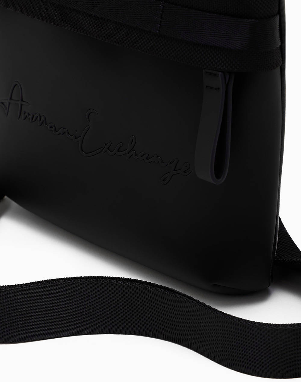 ARMANI EXCHANGE MESSENGER BAG (Размери: 23 x 23 x 2см.)