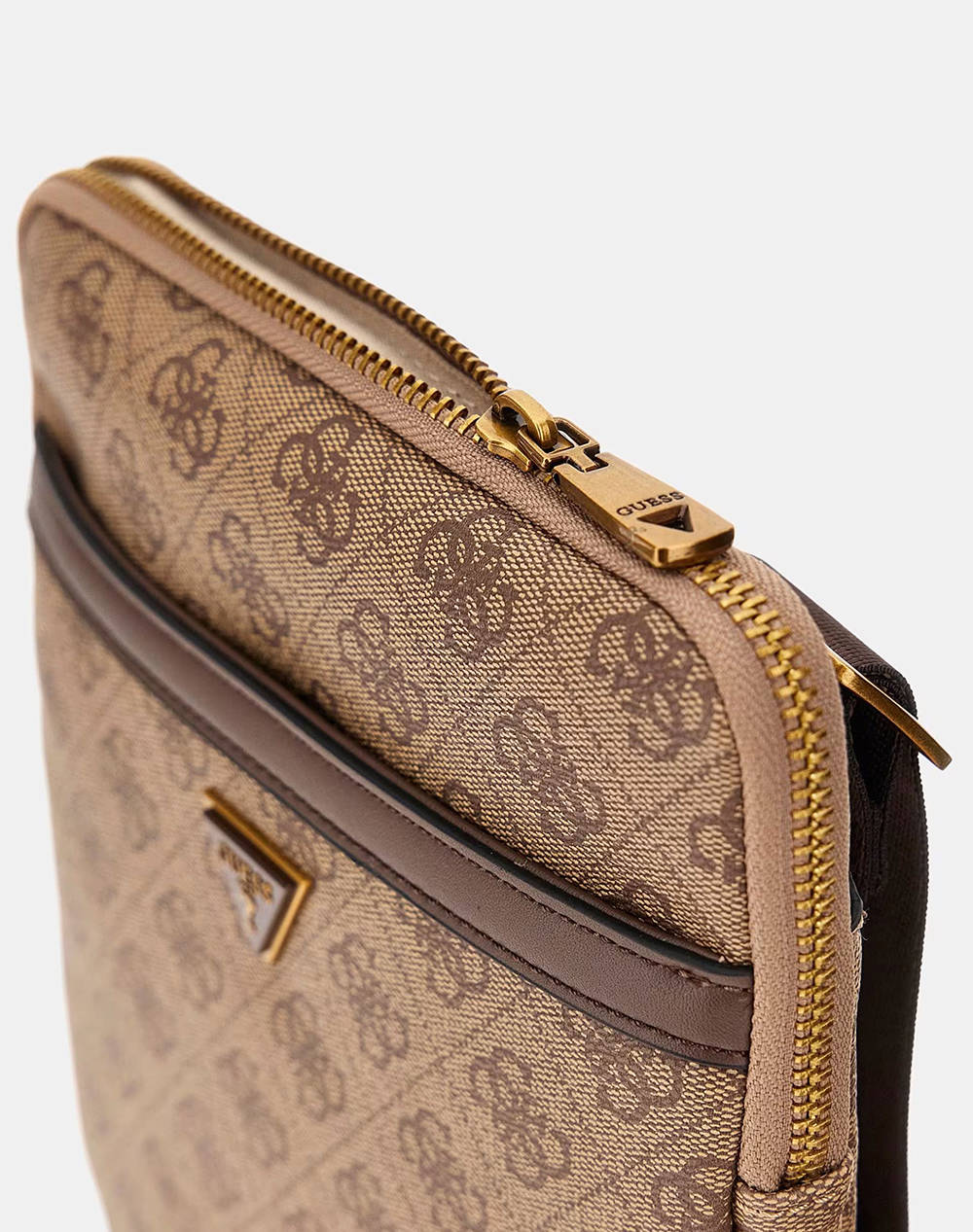 GUESS MILANO CROSSBODY FLAT МЪЖКА ЧАНТА(Размери: 19 x 23 x 2см.)