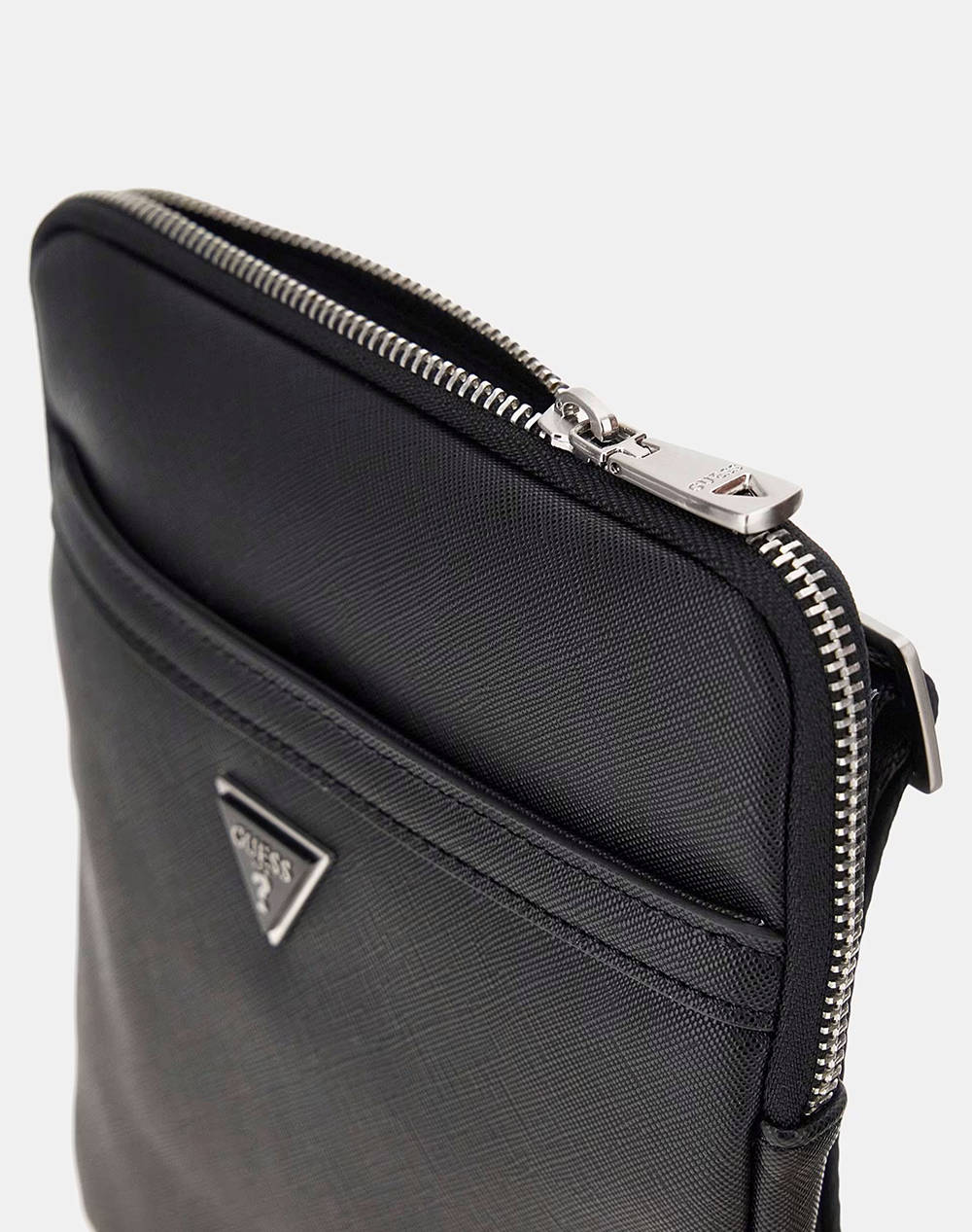GUESS MILANO CROSSBODY FLAT МЪЖКА ЧАНТА(Размери: 19 x 23 x 2см.)