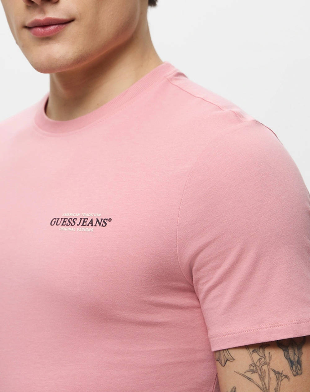 GUESS JEANS GJ SS CN SLIM AMERICAN TR TEE МЪЖКА ТЕНИКСА