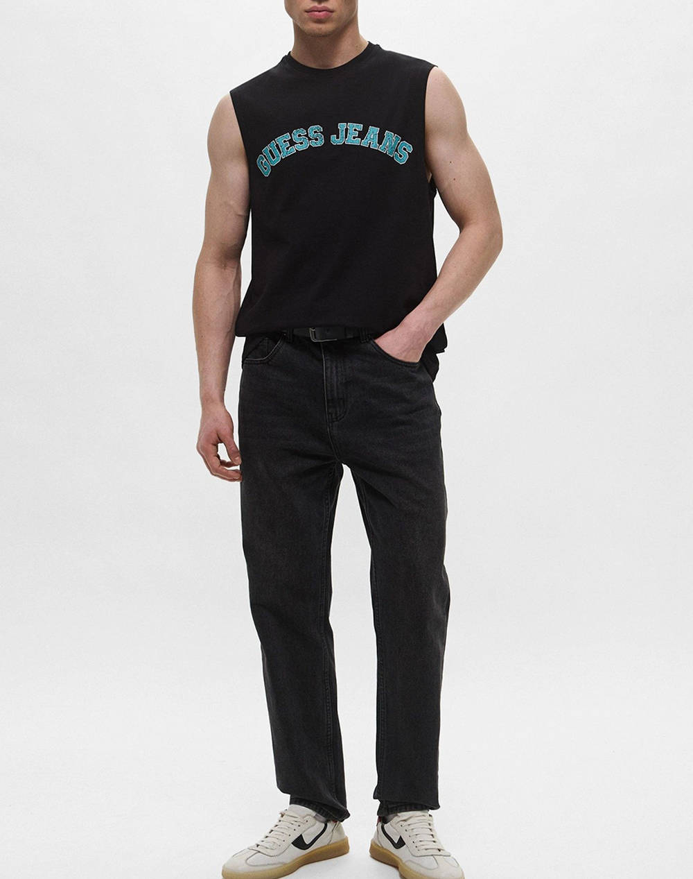 GUESS JEANS GJ MUSCLE COLLEGIATE - ORGANIC COTTON 160GSM МЪЖКА ТЕНИСКА